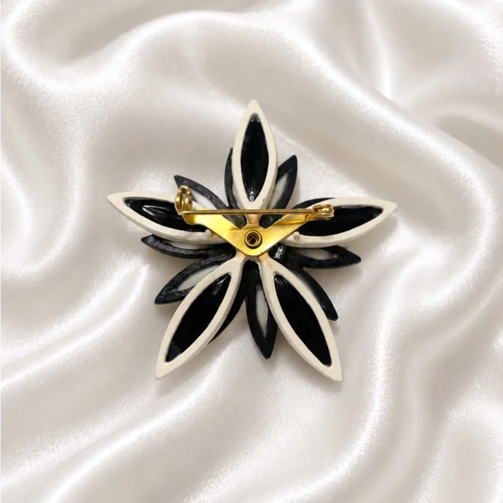 Black & White Flower Brooch